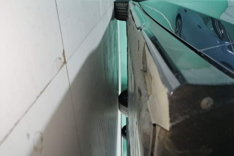 Used Volkswagen ID.7 VIZZION 2024 AIR model Right Side Sill