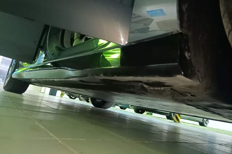 Used Volkswagen ID.7 VIZZION 2024 First Edition Right Side Sill