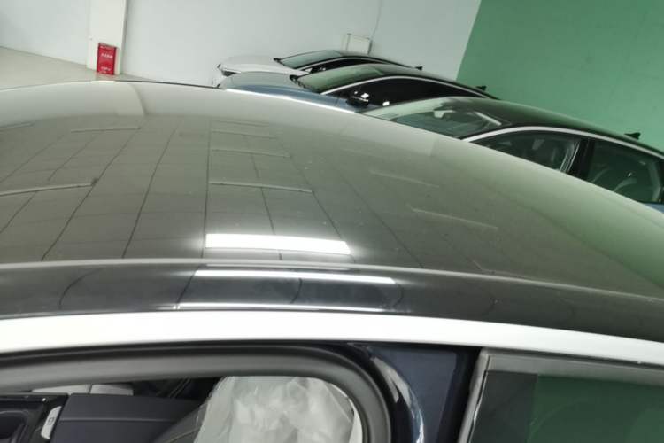 Used Volkswagen ID.7 VIZZION 2024 AIR model Roof