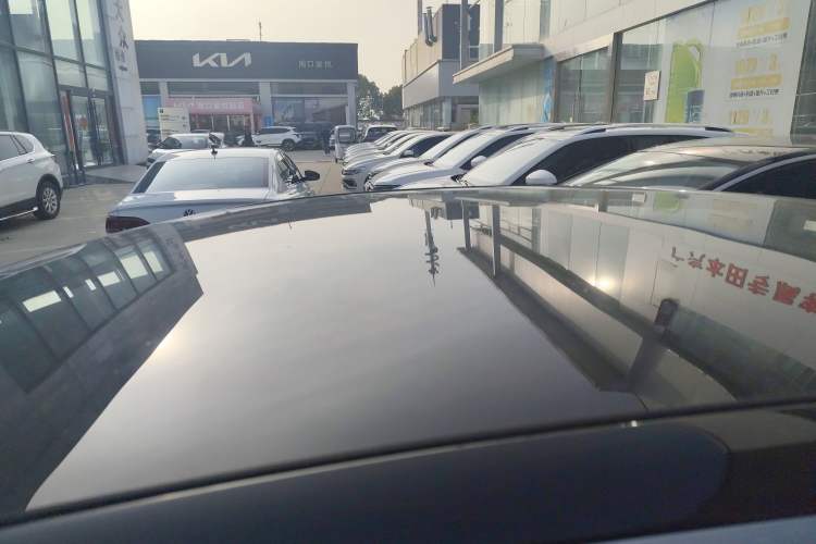 Used Volkswagen ID.7 VIZZION 2024 AIR model Roof