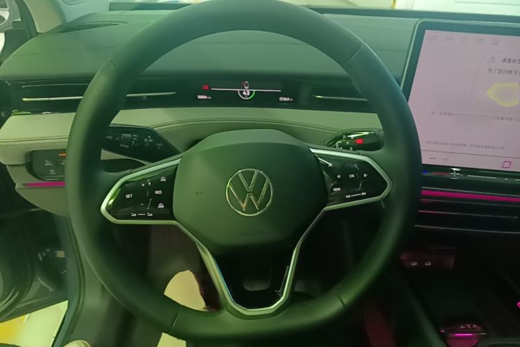 Used Volkswagen ID.7 VIZZION 2024 AIR model Steering Wheel
