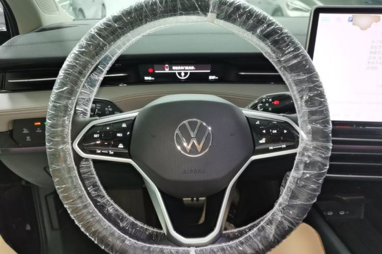 Used Volkswagen ID.7 VIZZION 2024 AIR model Steering Wheel