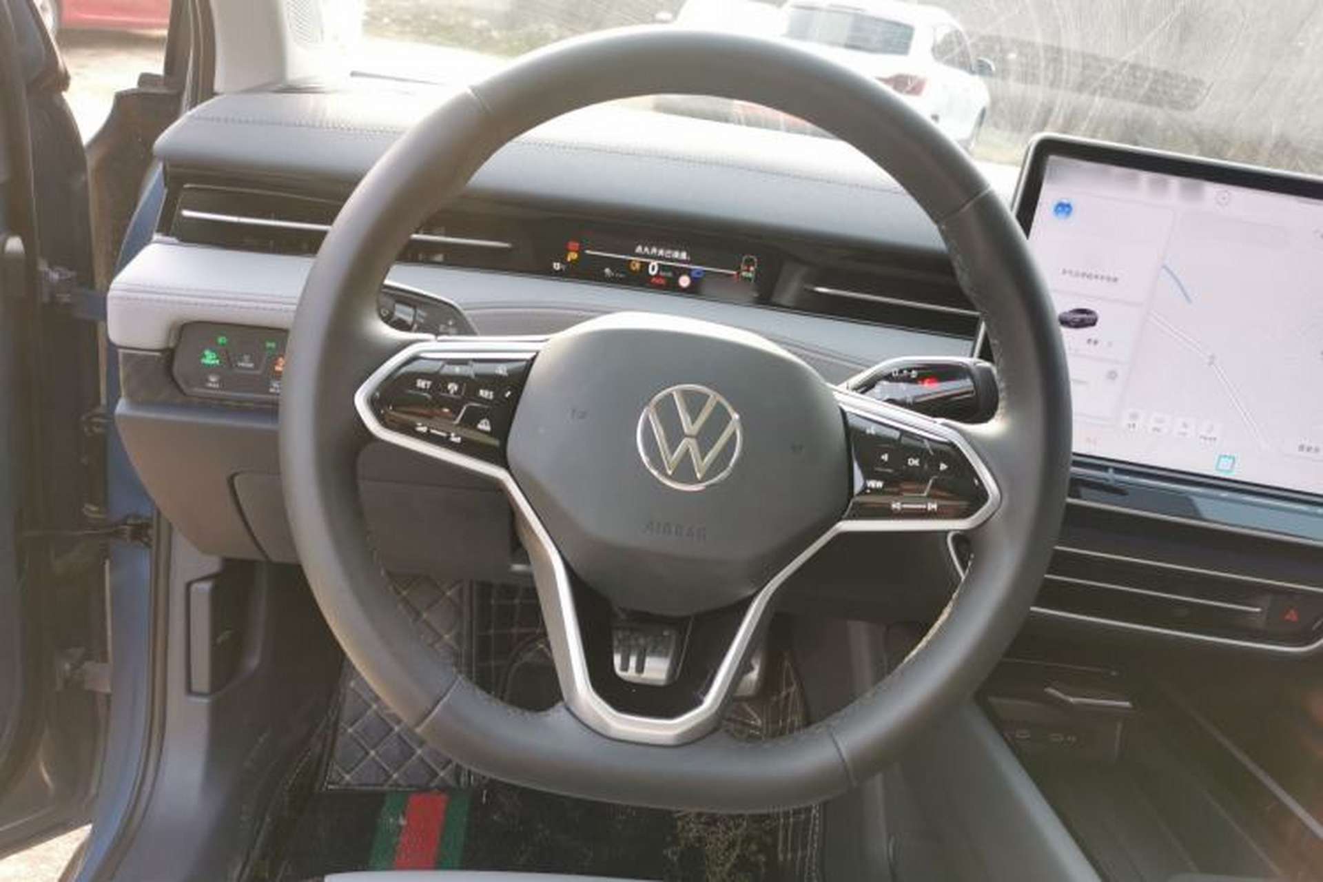 Used Volkswagen ID.7 VIZZION 2024 AIR model Steering Wheel