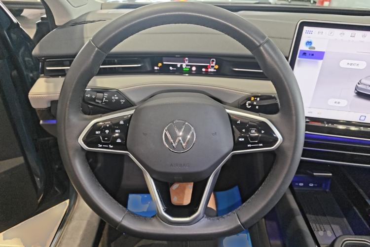 Used Volkswagen ID.7 VIZZION 2024 AIR model Steering Wheel