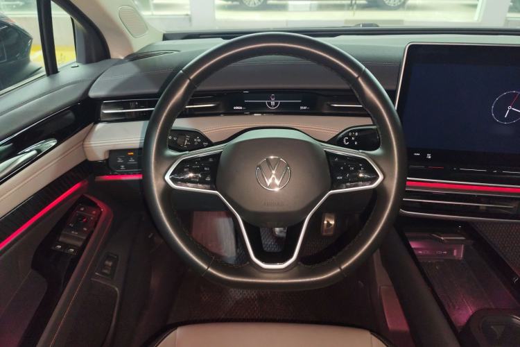 Used Volkswagen ID.7 VIZZION 2024 AIR model Steering Wheel