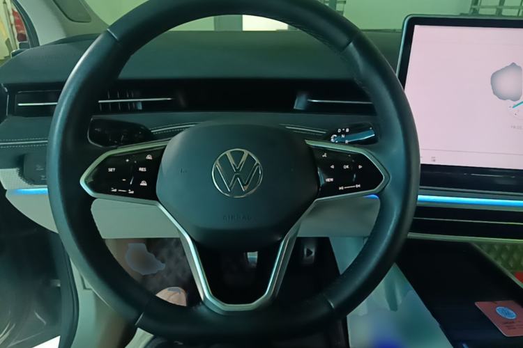Used Volkswagen ID.7 VIZZION 2024 First Edition Steering Wheel