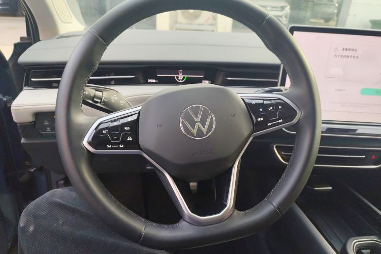 Used Volkswagen ID.7 VIZZION 2024 AIR model Steering Wheel