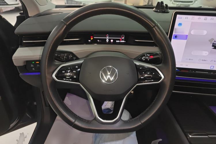 Used Volkswagen ID.7 VIZZION 2024 First Edition Steering Wheel