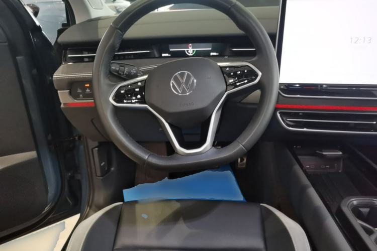 Used Volkswagen ID.7 VIZZION 2024 First Edition Steering Wheel