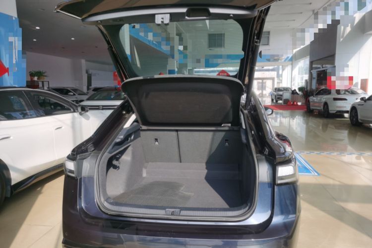 Used Volkswagen ID.7 VIZZION 2024 AIR model Trunk