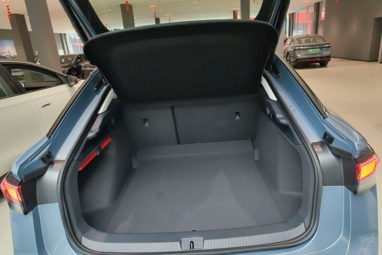 Used Volkswagen ID.7 VIZZION 2024 PRO Model Trunk