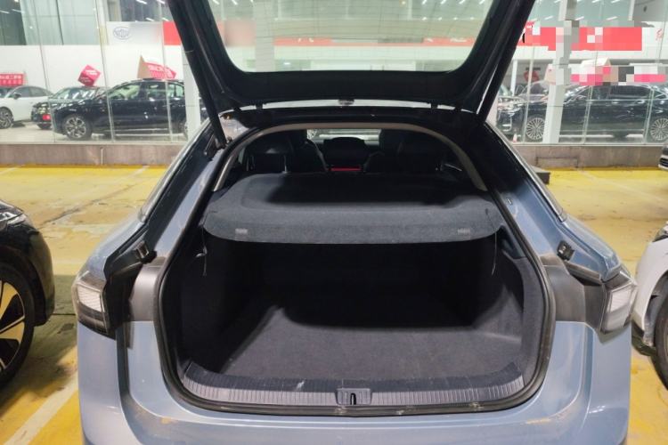 Used Volkswagen ID.7 VIZZION 2024 AIR model Trunk