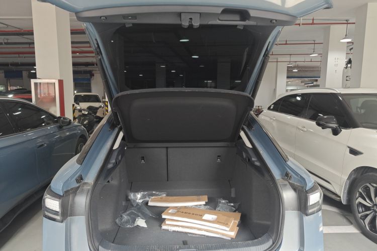 Used Volkswagen ID.7 VIZZION 2024 PRO Model Trunk