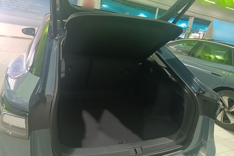 Used Volkswagen ID.7 VIZZION 2024 AIR model Trunk