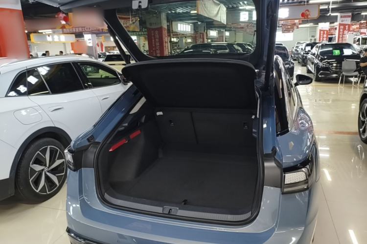 Used Volkswagen ID.7 VIZZION 2024 PRO Model Trunk