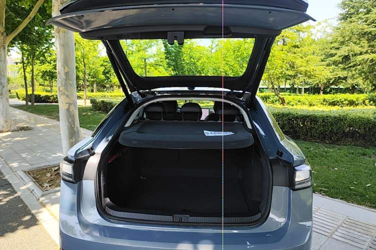 Used Volkswagen ID.7 VIZZION 2024 First Edition Trunk