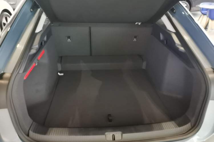 Used Volkswagen ID.7 VIZZION 2024 First Edition Trunk
