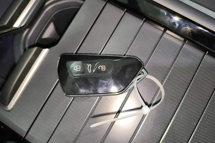Used Volkswagen ID.7 VIZZION 2024 PRO Model Vehicle Key