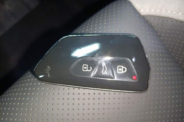 Used Volkswagen ID.7 VIZZION 2024 PRO Model Vehicle Key