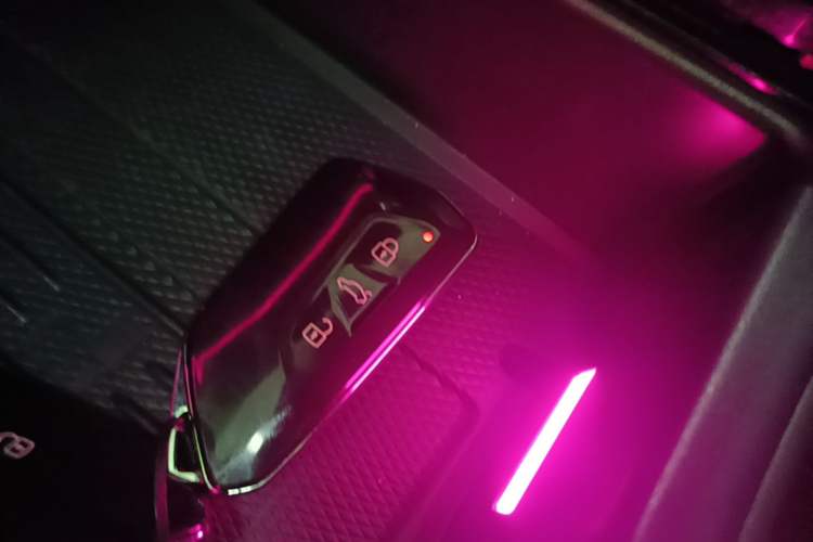 Used Volkswagen ID.7 VIZZION 2024 AIR model Vehicle Key