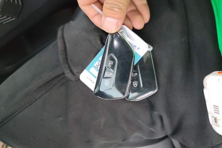 Used Volkswagen ID.7 VIZZION 2024 AIR model Vehicle Key