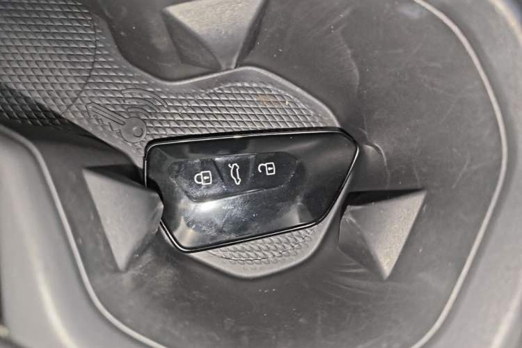 Used Volkswagen ID.7 VIZZION 2024 AIR model Vehicle Key