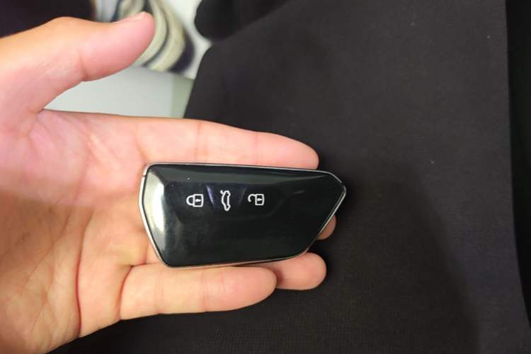 Used Volkswagen ID.7 VIZZION 2024 AIR model Vehicle Key