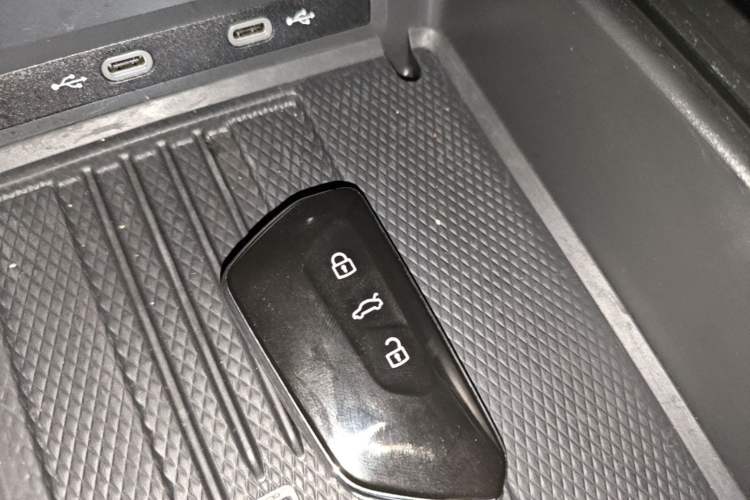 Used Volkswagen ID.7 VIZZION 2024 PRO Model Vehicle Key