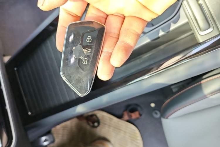 Used Volkswagen ID.7 VIZZION 2024 AIR model Vehicle Key