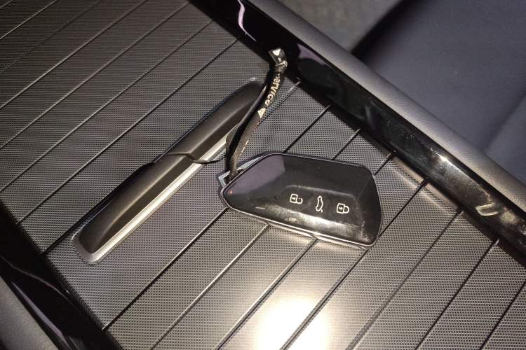 Used Volkswagen ID.7 VIZZION 2024 First Edition Vehicle Key