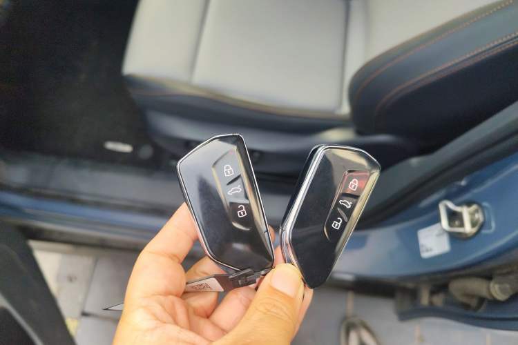Used Volkswagen ID.7 VIZZION 2024 AIR model Vehicle Key