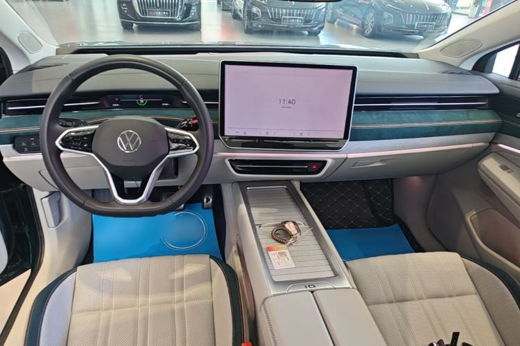 Used Volkswagen ID.7 VIZZION 2024 PRO Model Center Console
