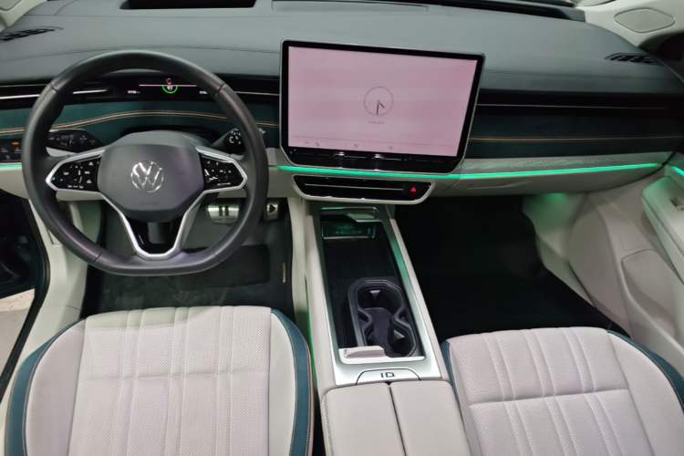 Used Volkswagen ID.7 VIZZION 2024 First Edition Center Console