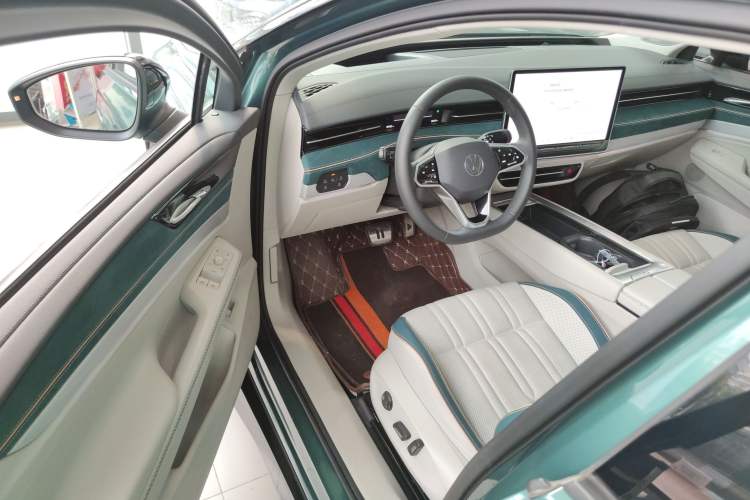 Used Volkswagen ID.7 VIZZION 2024 PRO Model Driver Seat