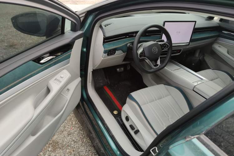 Used Volkswagen ID.7 VIZZION 2024 PRO Model Driver Seat