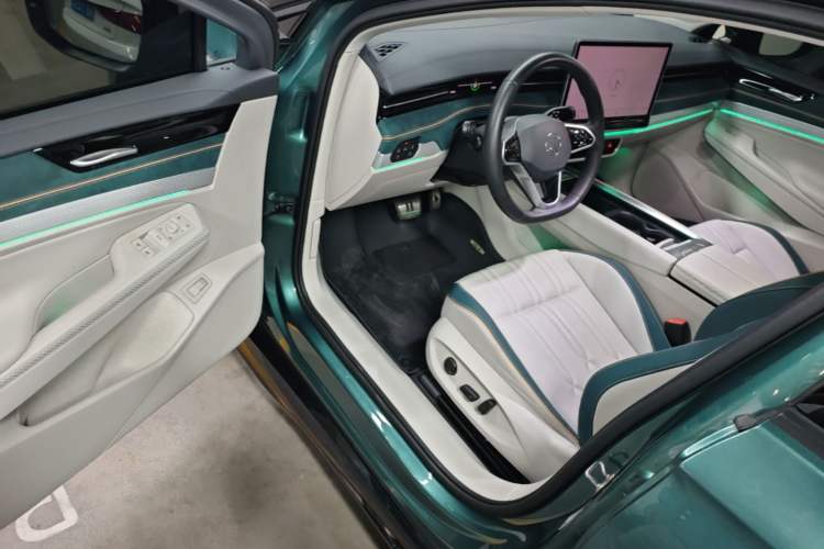 Used Volkswagen ID.7 VIZZION 2024 First Edition Driver Seat