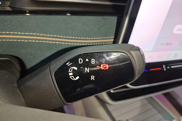 Used Volkswagen ID.7 VIZZION 2024 PRO Model Gear Lever
