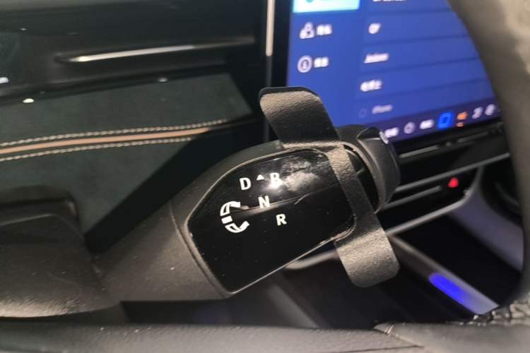 Used Volkswagen ID.7 VIZZION 2024 First Edition Gear Lever