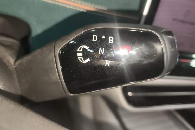Used Volkswagen ID.7 VIZZION 2024 First Edition Gear Lever