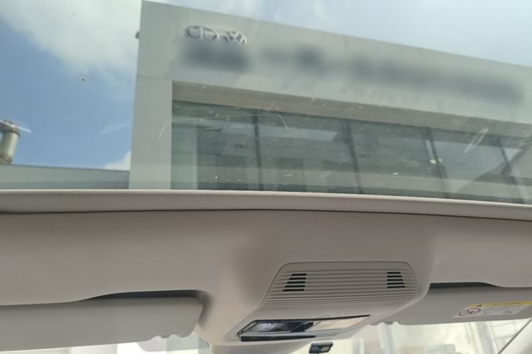 Used Volkswagen ID.7 VIZZION 2024 PRO Model Headliner