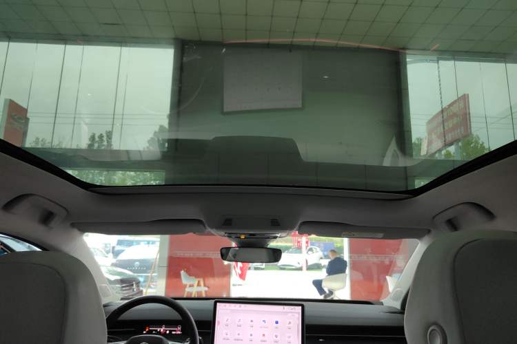 Used Volkswagen ID.7 VIZZION 2024 PRO Model Headliner