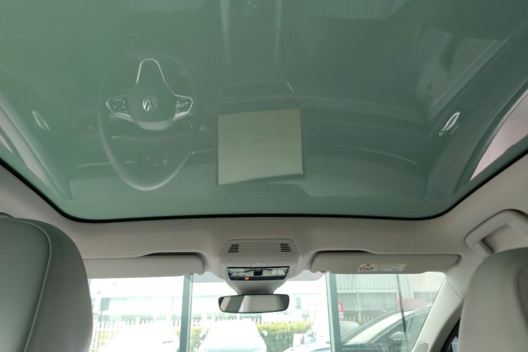 Used Volkswagen ID.7 VIZZION 2024 PRO Model Headliner