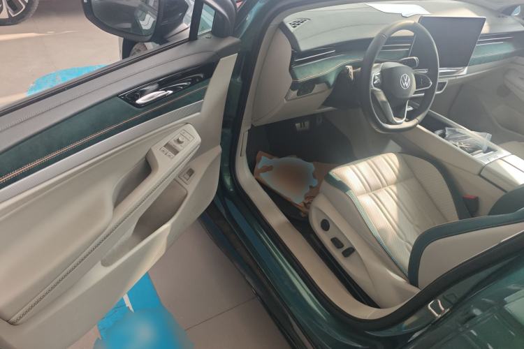 Used Volkswagen ID.7 VIZZION 2024 PRO Model Interior 3