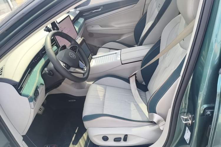 Used Volkswagen ID.7 VIZZION 2024 PRO Model Left Front Seat