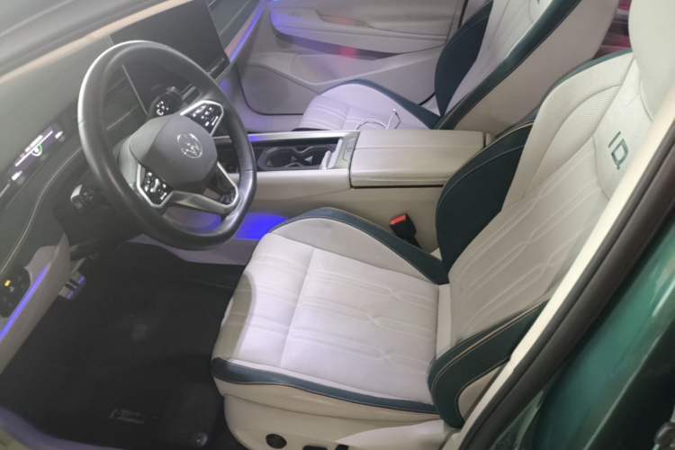 Used Volkswagen ID.7 VIZZION 2024 First Edition Left Front Seat