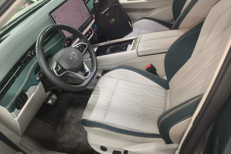 Used Volkswagen ID.7 VIZZION 2024 First Edition Left Front Seat