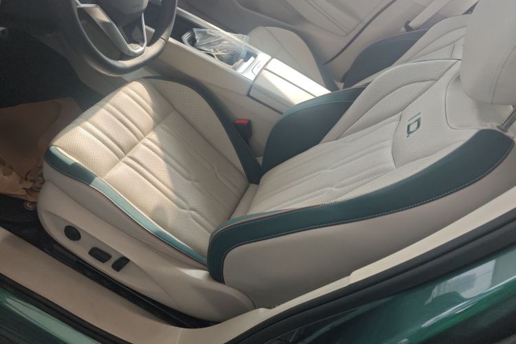 Used Volkswagen ID.7 VIZZION 2024 PRO Model Left Front Seat