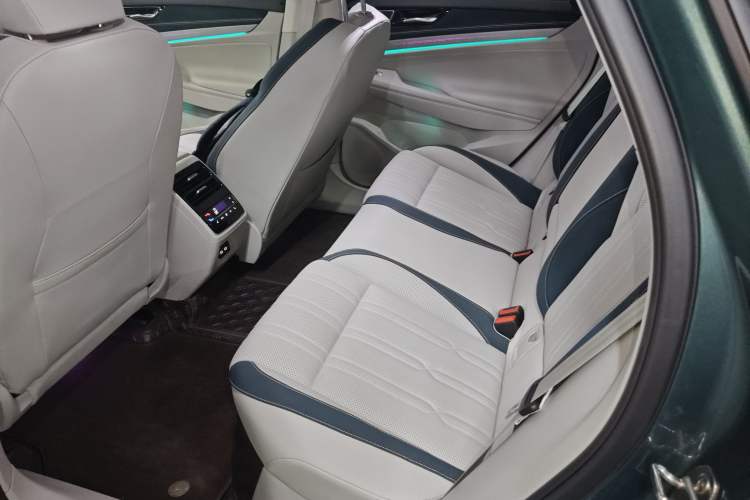 Used Volkswagen ID.7 VIZZION 2024 PRO Model Left Rear Seat