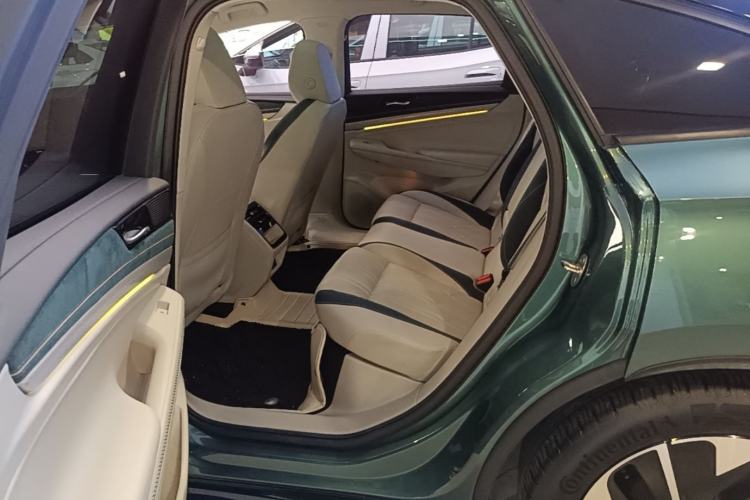 Used Volkswagen ID.7 VIZZION 2024 First Edition Left Rear Seat