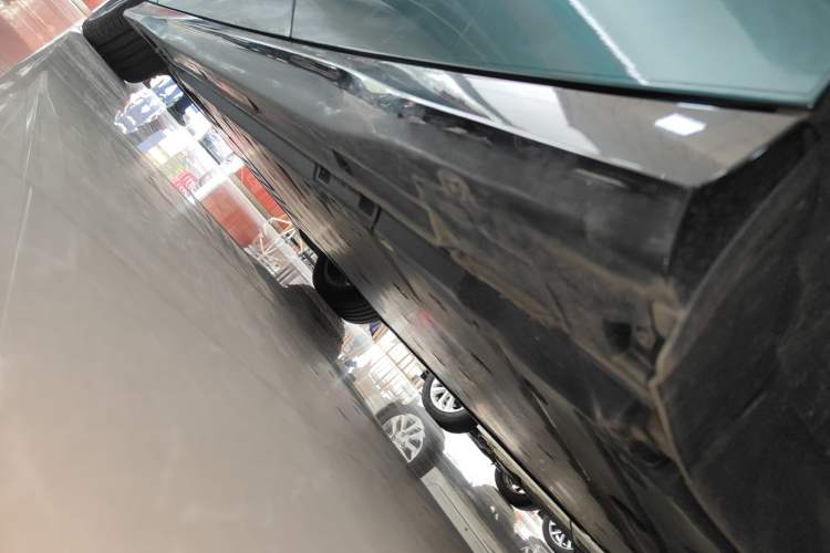 Used Volkswagen ID.7 VIZZION 2024 PRO Model Left Side Sill